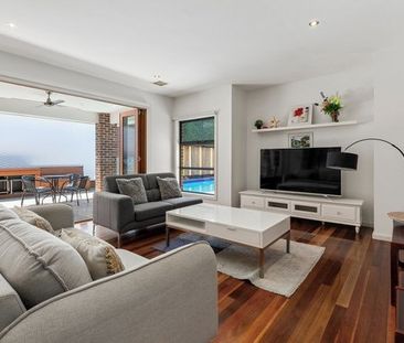 GREAT FAMILY HOME OPPOSITE OAK STREET OVAL - Photo 3
