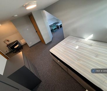 1 bedroom in a house share to rent - Photo 3
