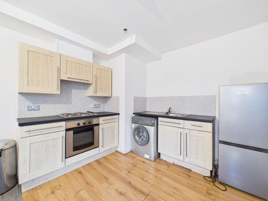 2 bedroom flat to rent - Photo 1