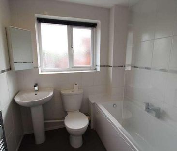 Bury New Road, Prestwich, M25 - Photo 1