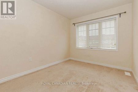 6 DREDGE COURT N - Photo 5