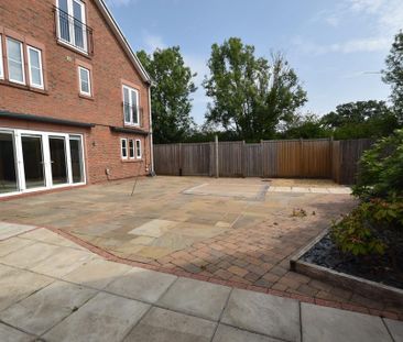 6 bedroom detached house to rent - Photo 5