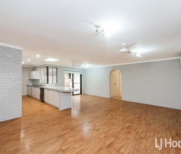 4 bedroom, 2 bathroom family home in the heart of Thornlie. - Photo 6