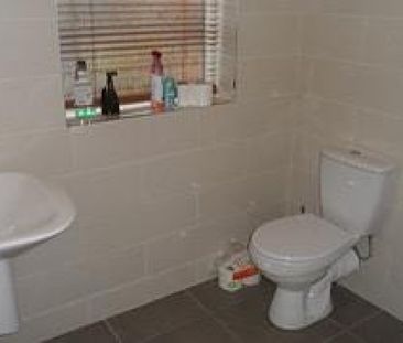 4 Bedroom Semi Detached To Let - Photo 2