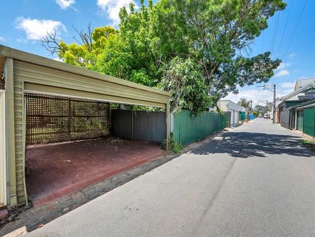Character Home in Prime Rose Park Location - Photo 4