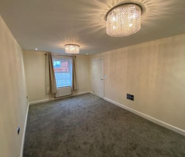 4 bedroom detached house to rent - Photo 4