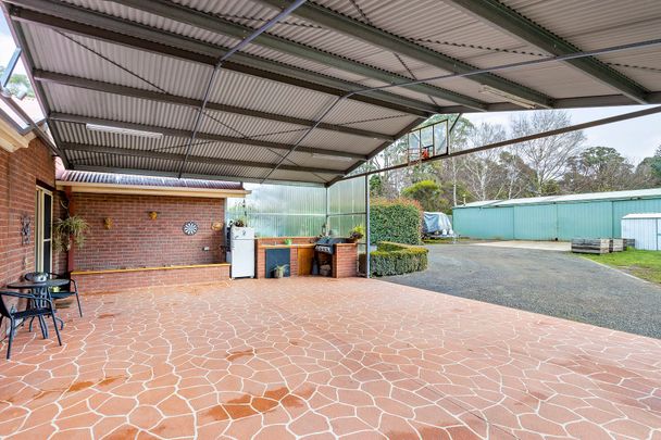 3 Groves Street, Trentham. - Photo 1