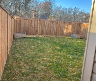 For Lease - 8871 Chickory Trail, Niagara Falls, Ontario - Photo 3