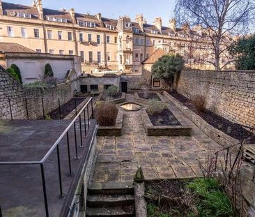 Royal Crescent, Bath, BA1 - Photo 5