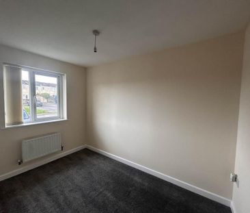 2 bedroom end of terrace house to rent - Photo 4