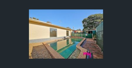 Spacious Family Home with Pool! - Photo 2