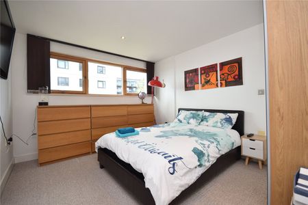 11, McClintock House, The Boulevard, Leeds, West Yorkshire, LS10 1LP - Photo 4
