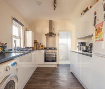 4 bedroom maisonette to rent - Photo 1