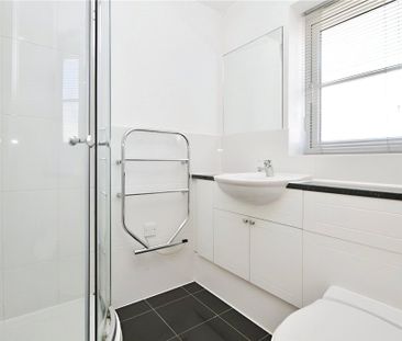Beckingham Road, Guildford, Surrey, GU2 8BU - Photo 5