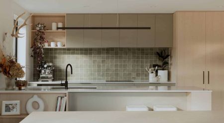 Spacious family home with modern comforts - Photo 4