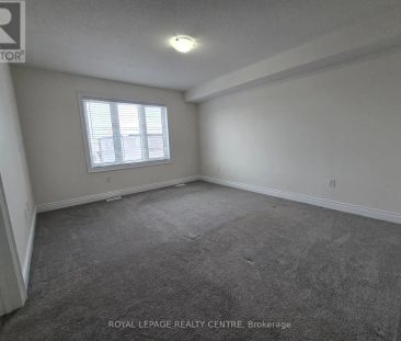 12 LISA STREET - Photo 6