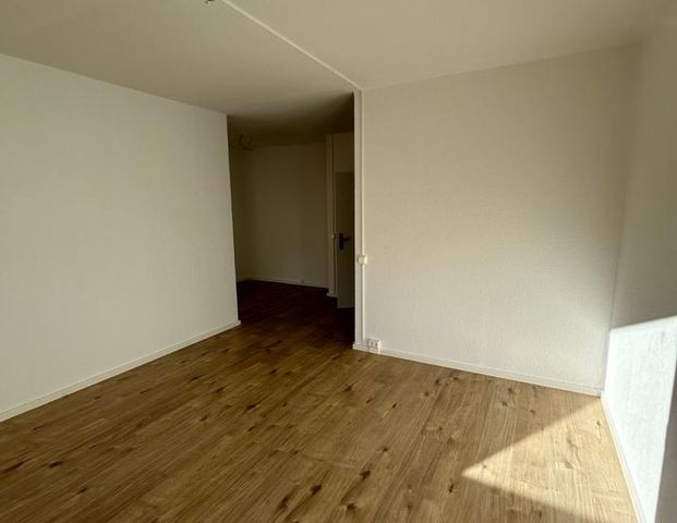 WOHNTRAUM MIT 3 ZIMMERN - Balkon, modernes Bad & offene Küche - Foto 1