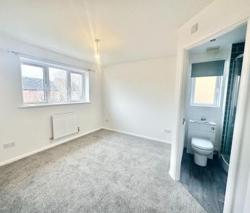 3 bedroom detached house to rent - Photo 2