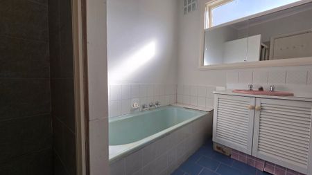 Spacious & Modern Home in Peaceful Location - Photo 3