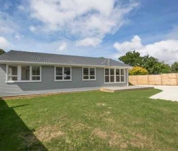 Warm house with lots of day light - Photo 4