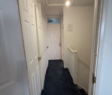 3 Bed Terraced House, Atkinson Road, E16 - Photo 1