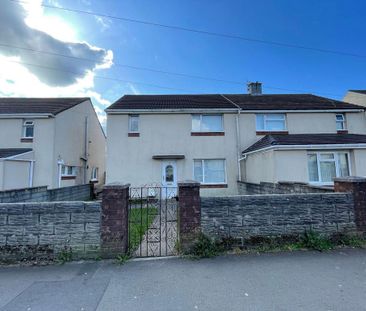 3 bedroom semi-detached house to rent - Photo 2