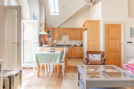 2 bedroom end of terrace house to rent - Photo 5