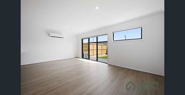 Room for Everyone. Easy Living in Fraser Rise! - Photo 1