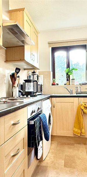 Morden Close, Bracknell Morden Close, Bracknell - Photo 1