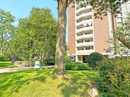 For Lease - 9 Deer Park Crescent Unit# 1706, Toronto, Ontario - Photo 5