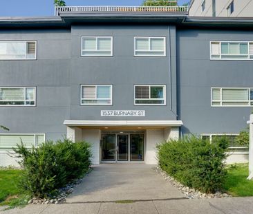 1537 Burnaby Street condo — Vancouver, BC (2-Bedroom) - 2 Bedroom - Photo 2
