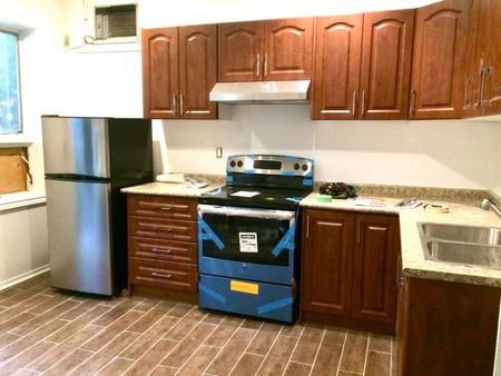 For Lease - 108 Admiral Road Unit# 2, Toronto, Ontario - Photo 2