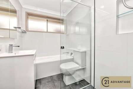 Modern 3-Bedroom Home in a Prime Wentworthville Location - Photo 3