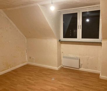 Helle Dachgeschoss-Wohnung 59qm in Köln Niehl - Photo 1