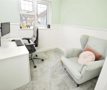 3 bedroom semi-detached house to rent - Photo 4