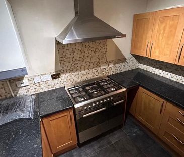 2 bedroom semi-detached house to rent - Photo 2