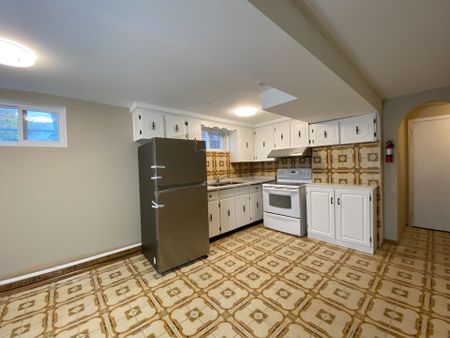 For Lease - 30 Hickorynut Dr Drive, Toronto, Ontario - Photo 5