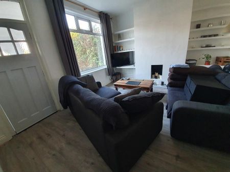3 bedroom semi-detached house to rent - Photo 4