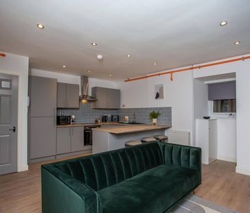 North Parade - Photo 2