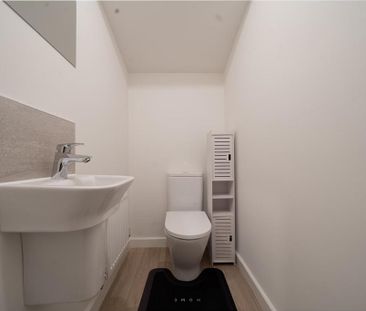 1 bedroom house of multiple occupation to rent - Photo 5