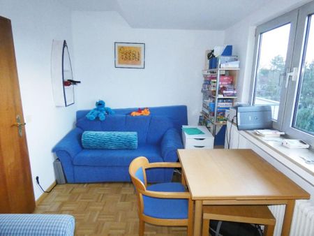 Geräumige 3-Zimmer-Dachgeschoss-Wohnung in zentraler Lage von Köln-Dünnwald! - Foto 2