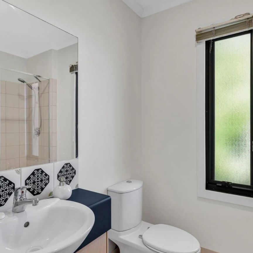 Modern 3-Bedroom Townhouse in the Heart of Mawson Lakes - Photo 1