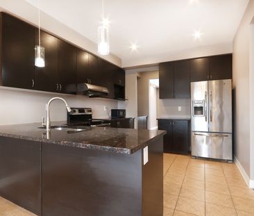 For Lease - 41 Pulpwood Crescent Unit# 2nd master bedroom, Richmond... - Photo 5