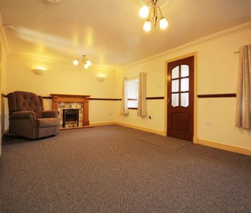 3 bedroom semi-detached house to rent - Photo 5