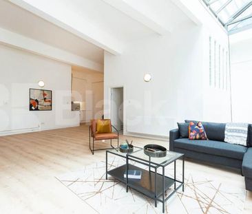 Fantastic opportunity to rent a warehouse conversion - Photo 1