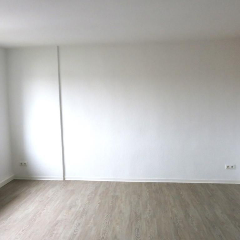 Schöne 4-Zi.-Wohnung mit Balkon im Zentrum! - Photo 1