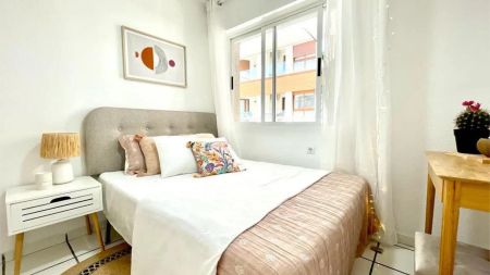 Apartamento de alquiler en Calle Noruega, 12, Zona Playa de los Locos - Photo 5