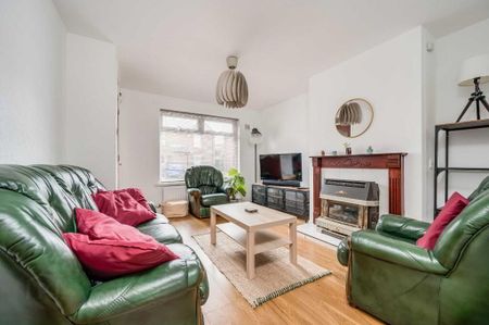 22 St Georges Gardens, Belfast, BT12 5FJ - Photo 5