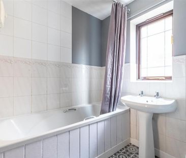 2 bedroom semi-detached house to rent - Photo 6