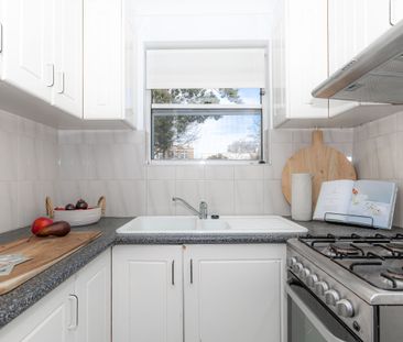 Spacious and convenient terrace-style townhouse - Photo 1